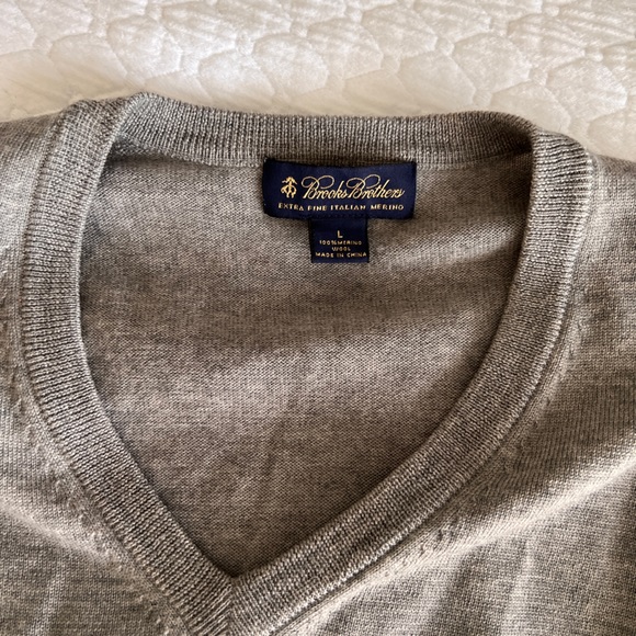 100% Merino Wool Vest - Picture 2 of 4